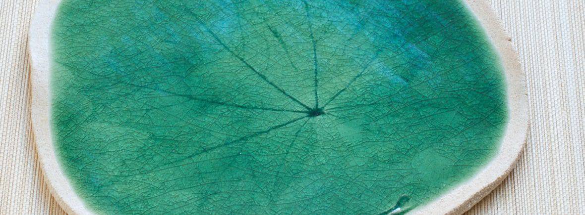 plateau empreinte feuille poterie céramique