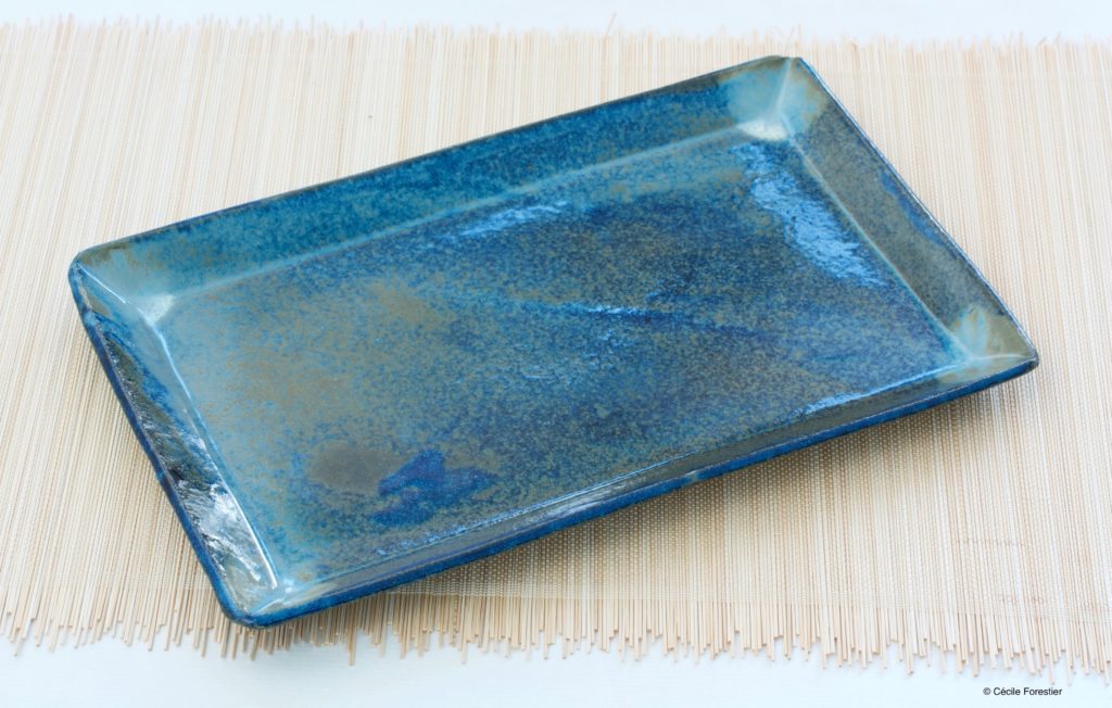 plat présentation grès bleu